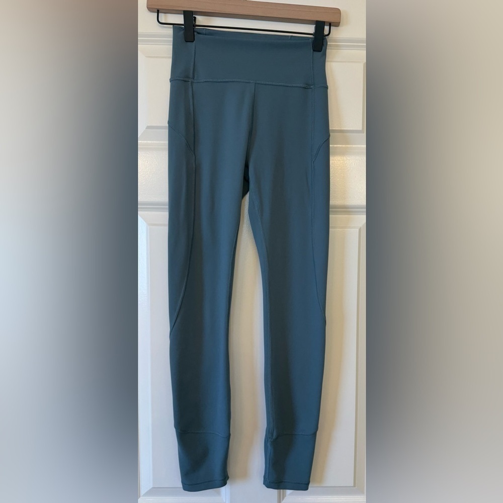 Lululemon In Movement 7/8 Tight Size 4